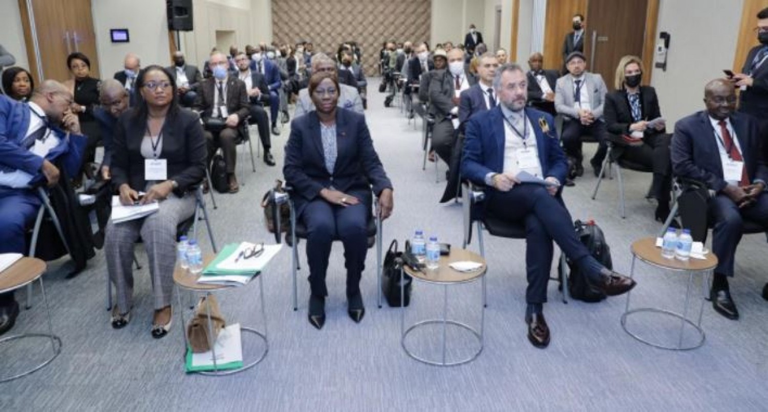 Côte d'Ivoire :  Kandia prend part au Pakistan à la 48ᵉ session de l'Organisation de coopération Islamique et est annoncée au Qatar pour la 20ᵉ édition du Forum de Doha