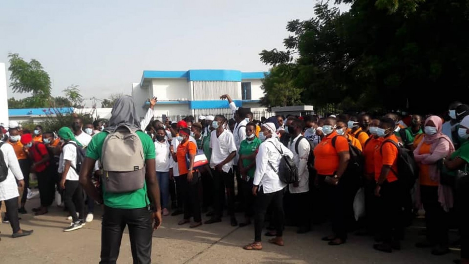 Côte d'Ivoire : En grève, les élèves de l'Infas prennent d'assaut la cour de l'école, ils réclament leurs bourses et dénoncent l'augmentation des inscriptions