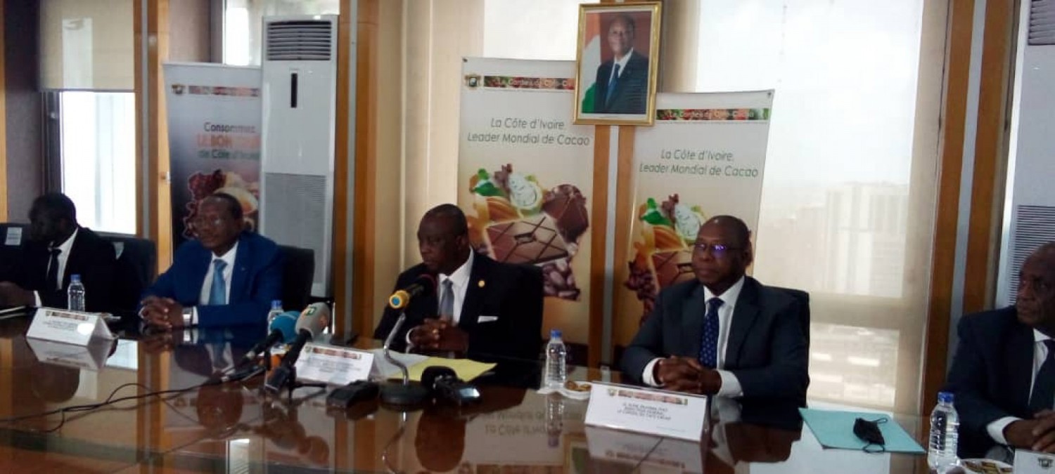 Côte d'Ivoire : Le prix de la campagne intermédiaire de commercialisation du cacao, fixé à 825 FCFA, Adjoumani assure de la disponibilité des 12 milliards de FCFA des producteurs