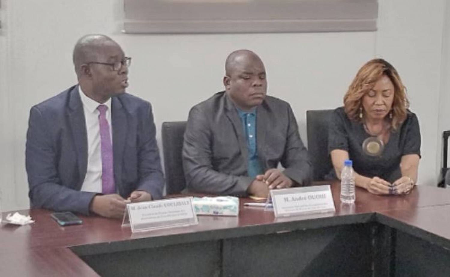 Côte d'Ivoire :    Distribution de la Presse imprimée, le Groupement des éditeurs de presse fustige la gestion d'EDIPRESSE et propose des assises pour sauver la presse écrite dans le gouffre