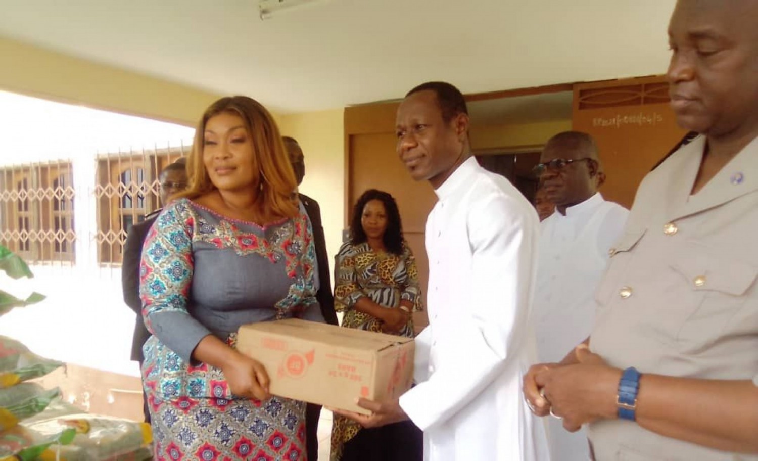 Côte d'Ivoire : Gagnoa, au nom du président Ouattara, Dogo fait des dons aux fidèles catholiques pour le carême chrétien