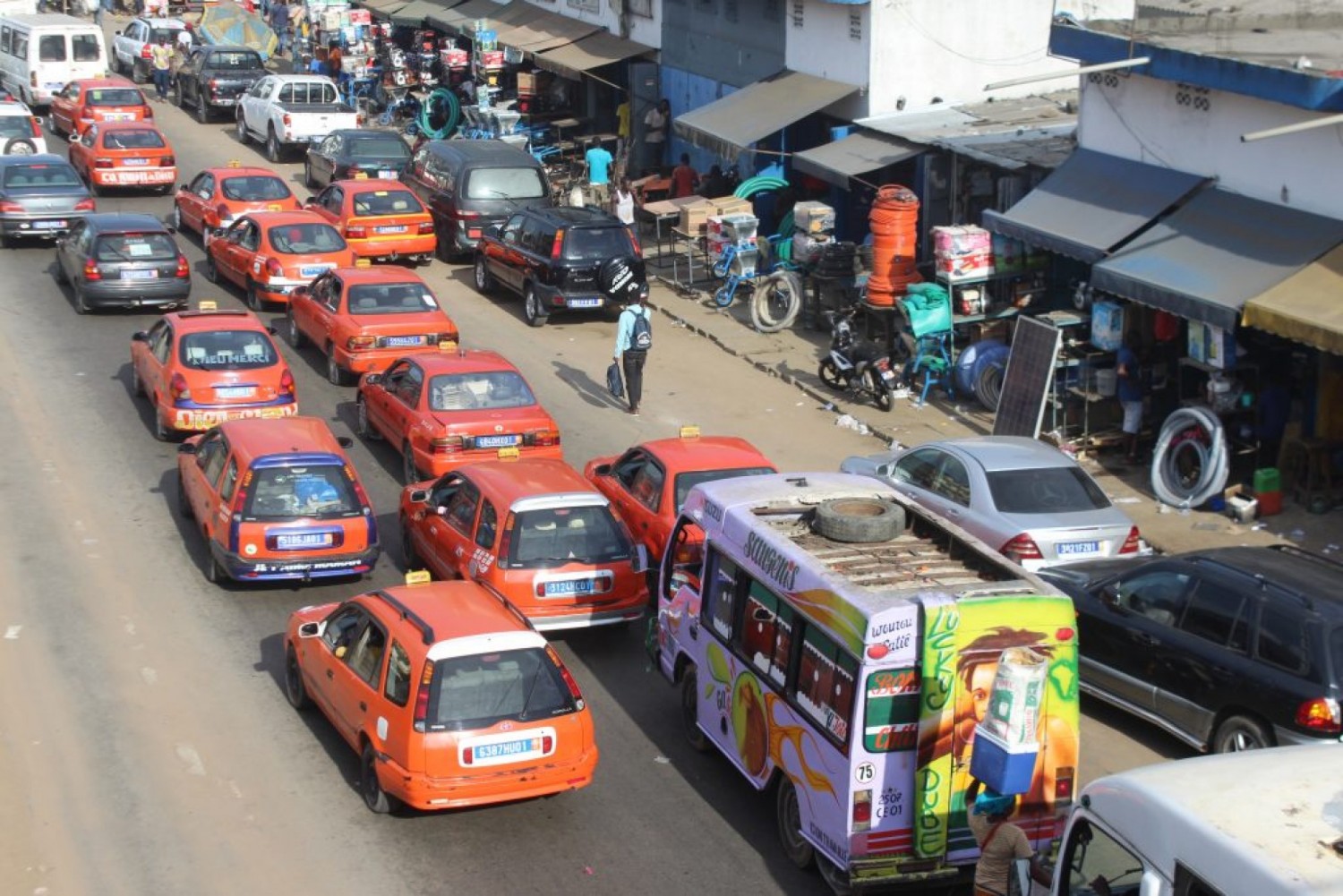 Côte d'Ivoire : « Embouteillages » et « Cherté de la vie » comme prétextes pour augmenter le coût du transport, « Aucune augmentation ne sera tolérée », prévient le Ministère