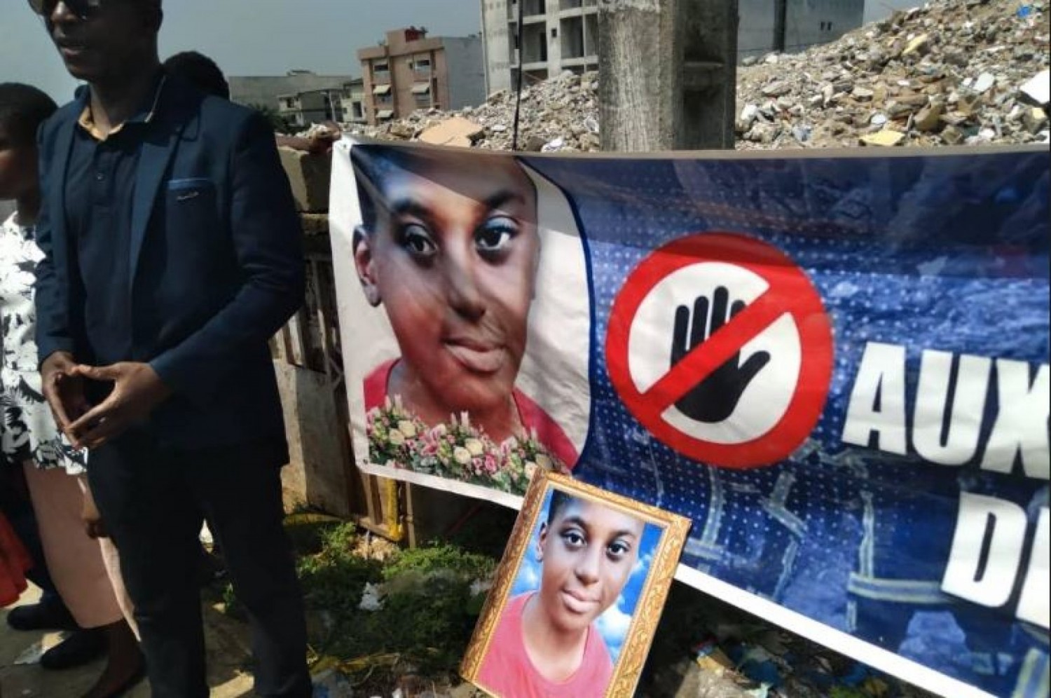Côte d'Ivoire :    Angré, décédée suite à l'effondrement d'un immeuble, le père annonce la création d'une « Fondation internationale Marie Esther Oula »