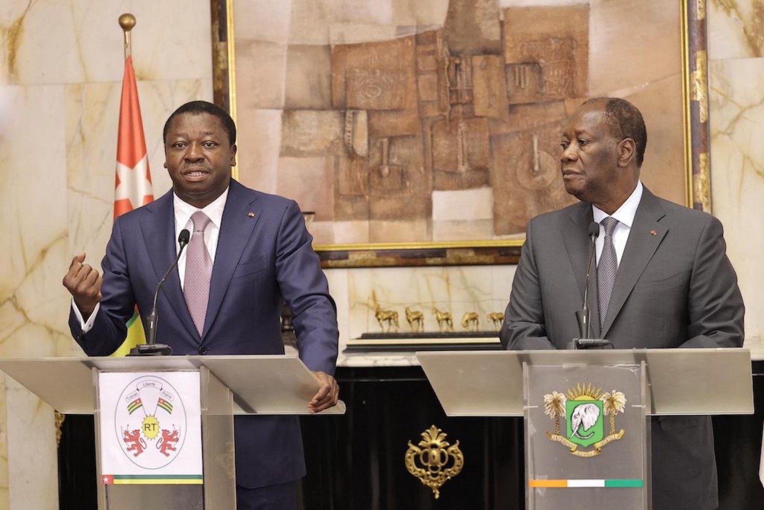 Côte d'Ivoire :   Depuis Abidjan, Gnassingbé appelle les présidents de la sous-région à continuer de se concerter et à discuter avec les autorités de transition du Mali, du Burkina, de la Guinée etc