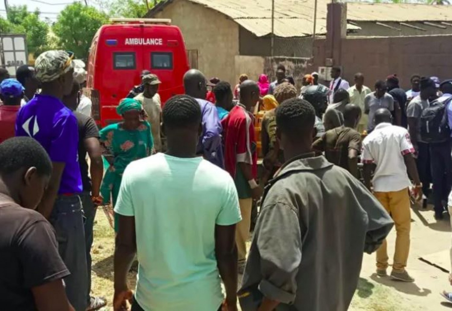 Côte d'Ivoire : Niakara, la célébration de la Pâques vire au drame, un jeune mortellement poignardé, vive tension entre deux villages, des cases incendiées