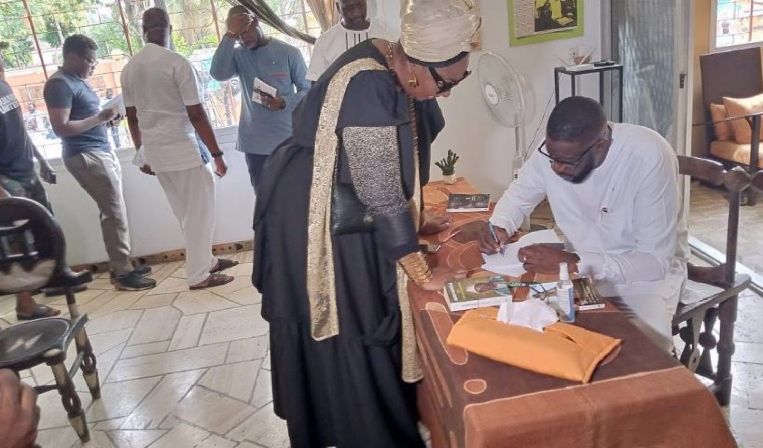 Côte d'Ivoire :  Littérature, Demba Diop montre à la jeunesse la voie pour « transcender sa souffrance « à travers son œuvre « Le Jour Montant »