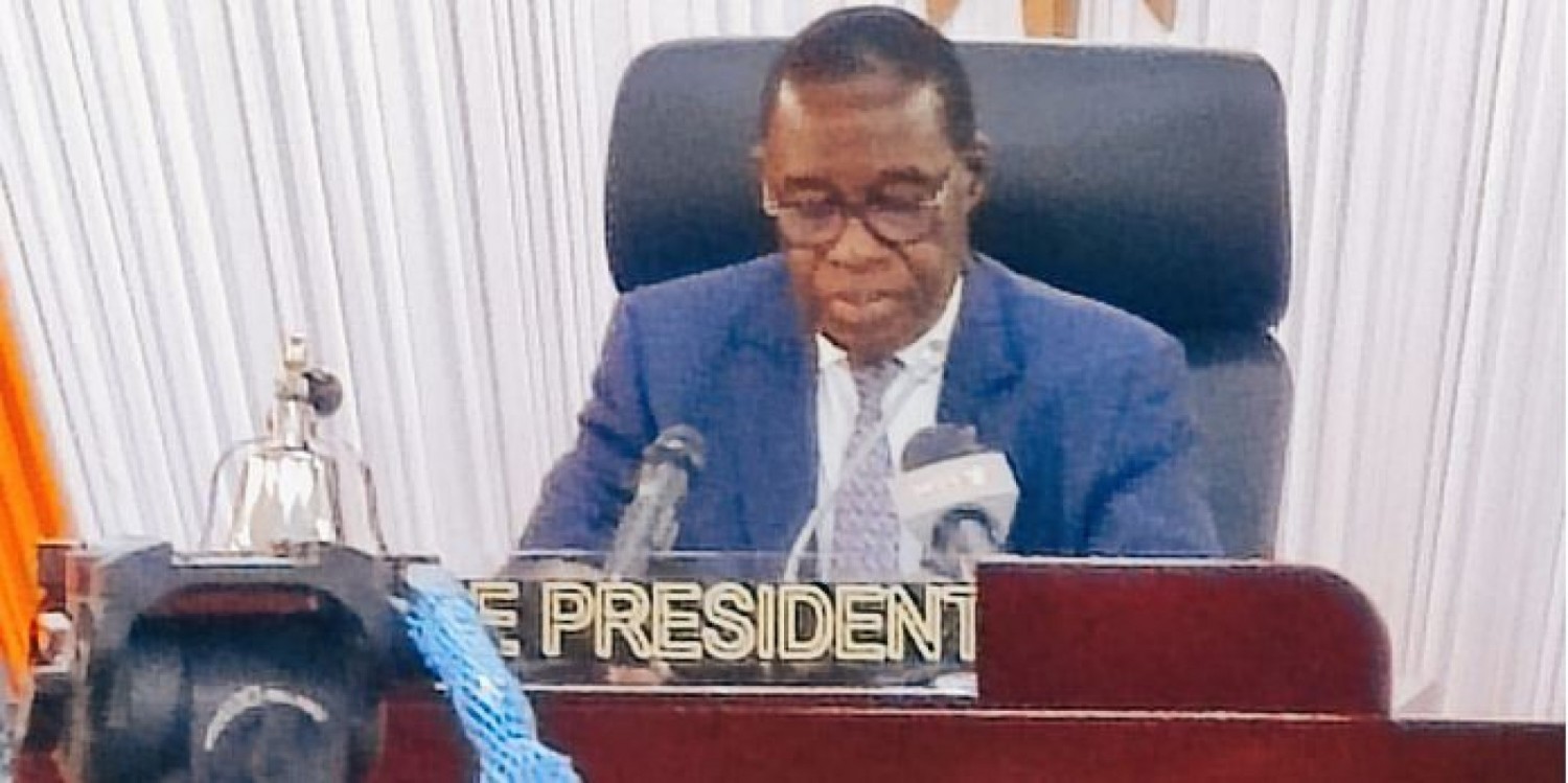 Côte d'Ivoire :   CESEC, Aka Aouélé interpelle les conseillers économiques sur les absences récurrentes et s'engage à les doter d'une assurance maladie