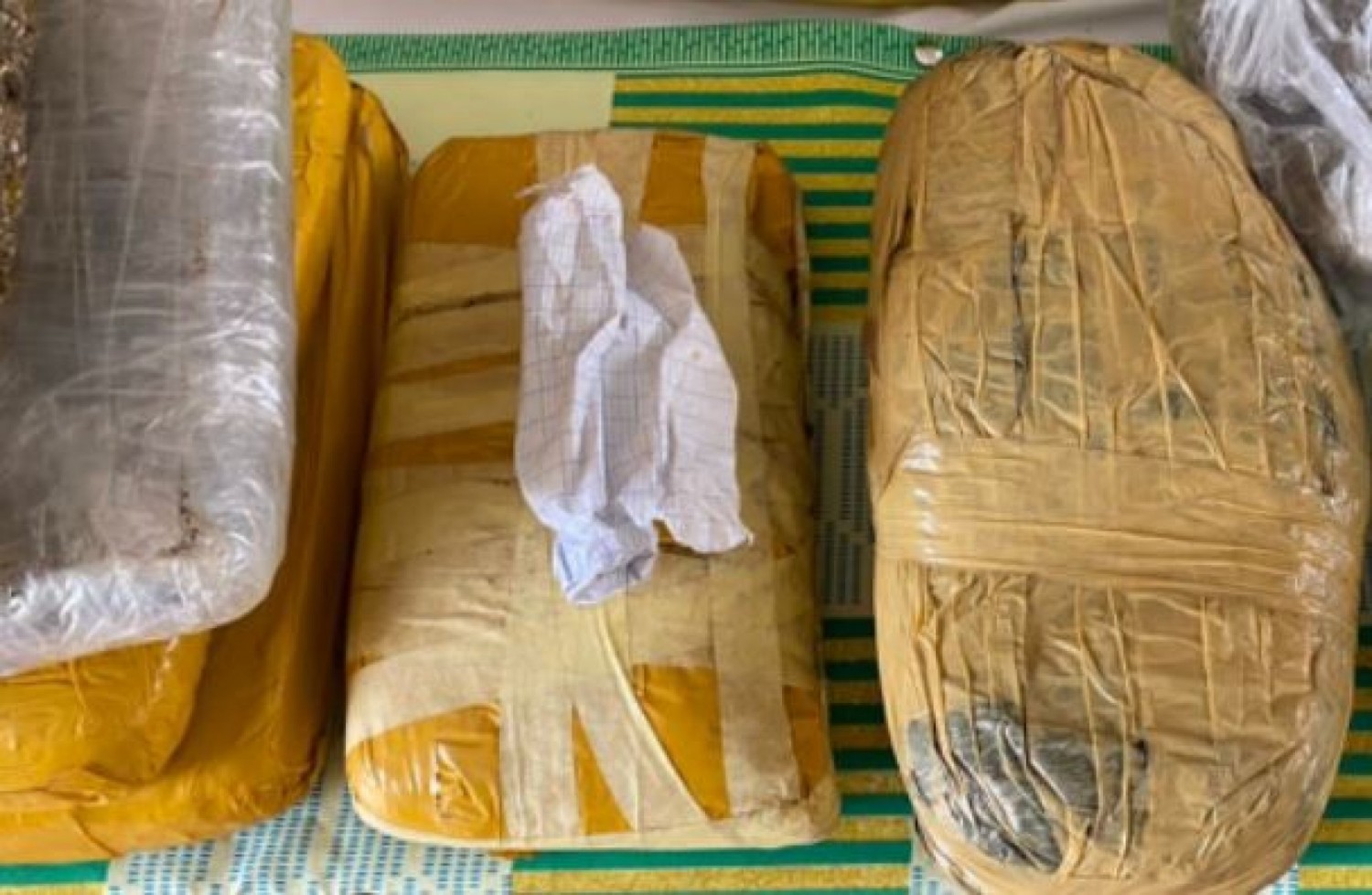 Côte d'Ivoire :    Trafic de cocaïne, la police saisie 2,57259 tonnes à Abidjan et San-Pédro d'une valeur de 41.145.180.000 FCFA