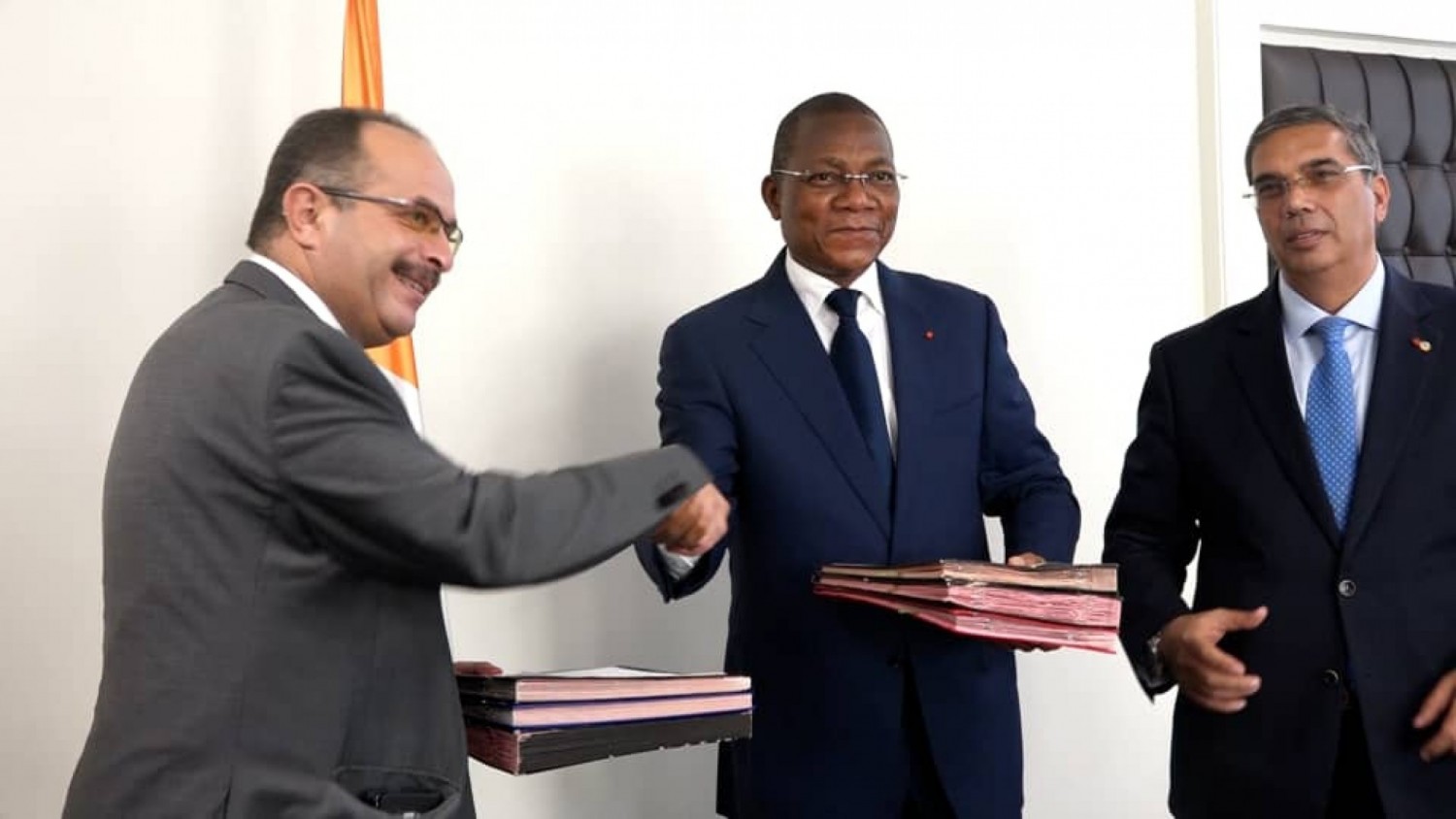 Côte d'Ivoire : Urbanisme, l'Etat ivoirien signe trois conventions avec une société égyptienne portant sur la construction de 20.000 logements sociaux