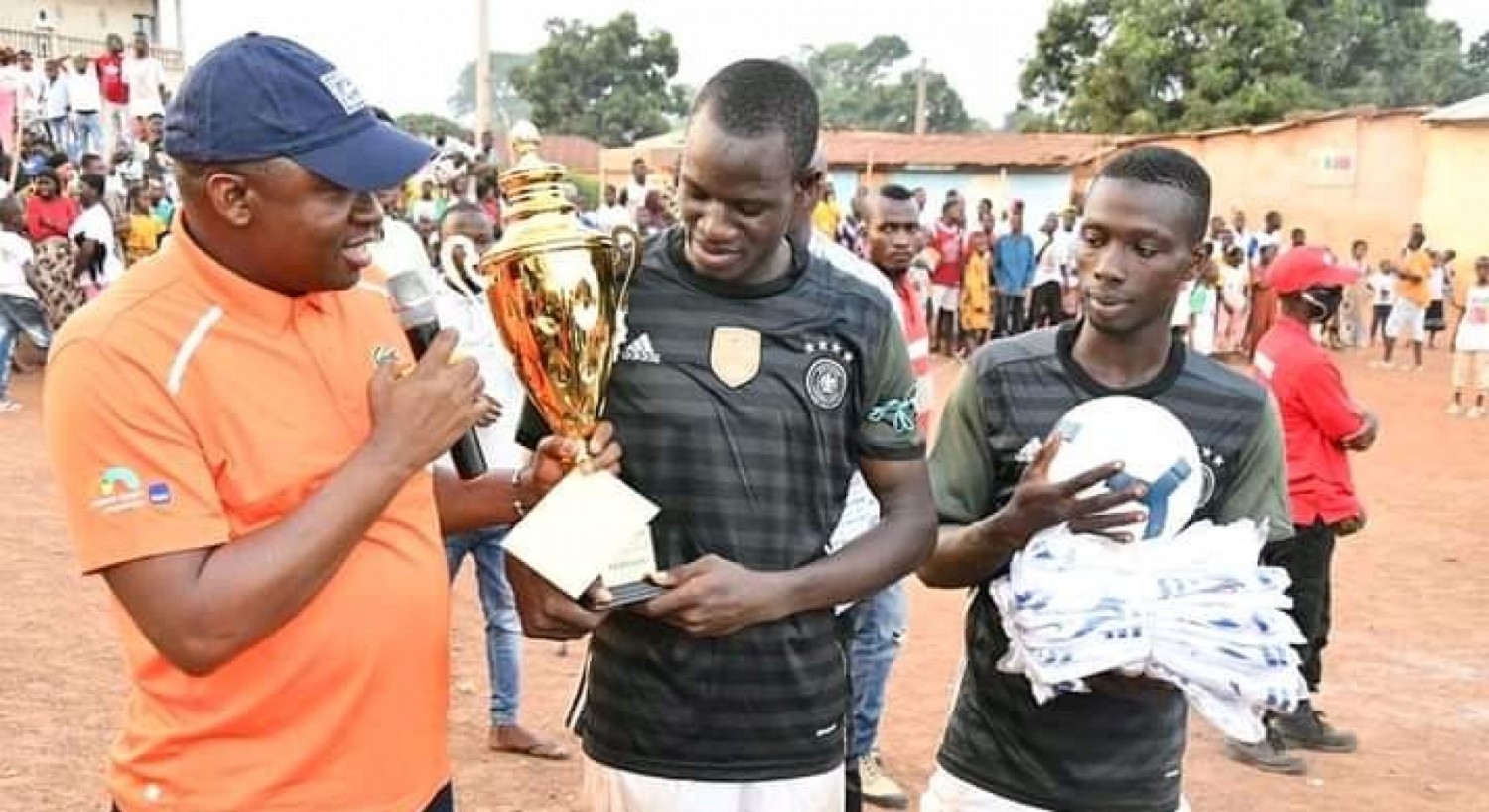 Côte d'Ivoire : Lors de la finale d'un tournoi, la jeunesse de Marabadiassa exhortée à la cohésion et au vivre ensemble