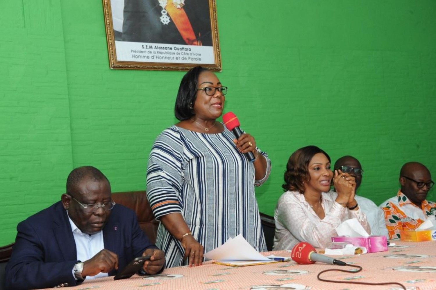 Côte d'Ivoire : Anne Ouloto à Koumassi : « Nous devons prendre toutes les mairies, les conseils régionaux, remporter la présidentielle de 2025 et les législatives qui suivront »