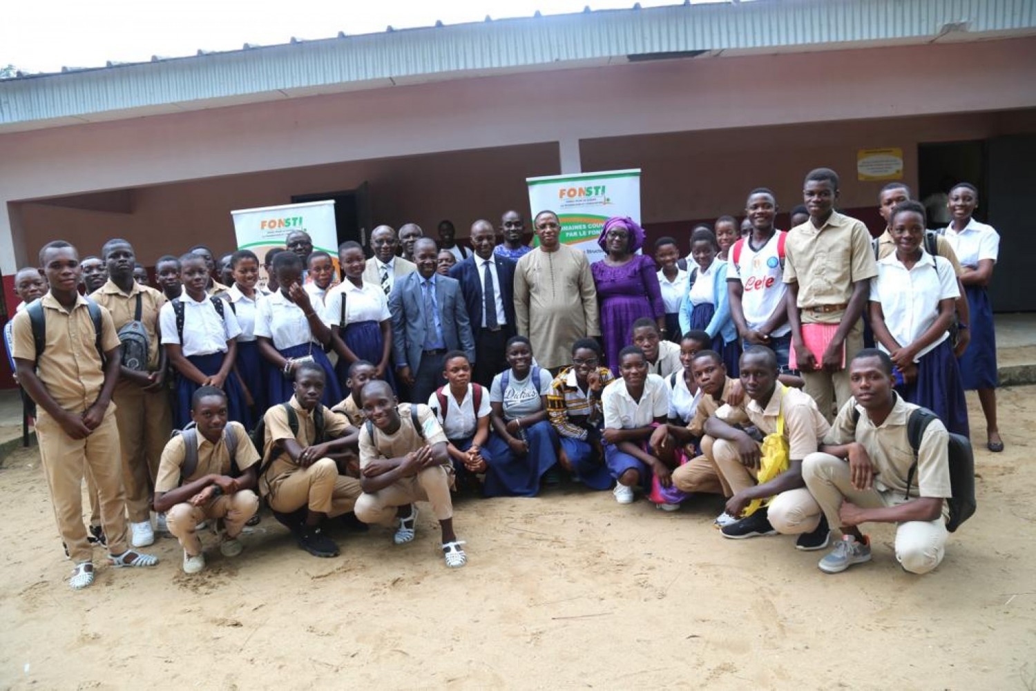 Côte d'Ivoire :  Adiaké, le Proviseur du Lycée moderne Konan Camille exhorte ses élèves à investir leur temps libre à effectuer des recherches dans les domaines scientifiques