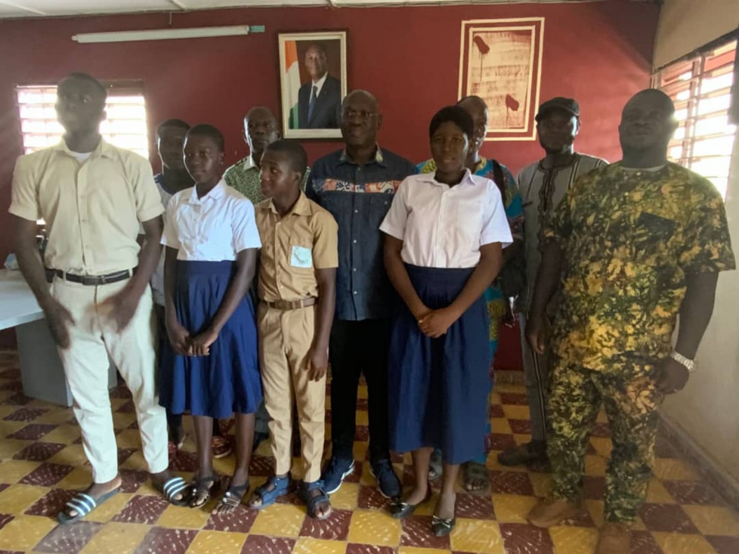 Côte d'Ivoire :    Année scolaire 2022-2023, l'ex-député Dr Guibessongui promet prendre en charge les frais de scolarité des meilleurs élèves du Lycée municipal Henri Konan Bédié de Niakara