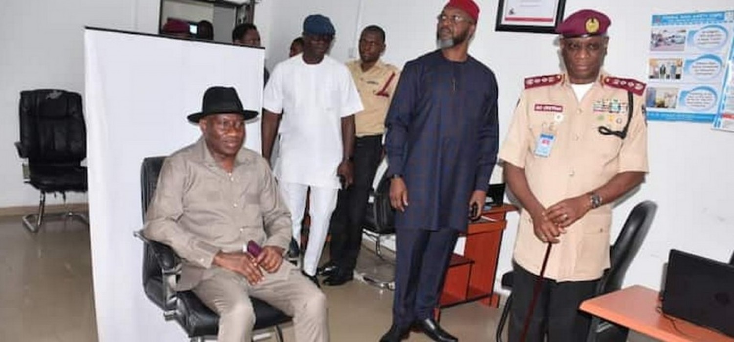 Nigeria :  Sans raccourci, Goodluck Jonathan à nouveau autorisé à conduire