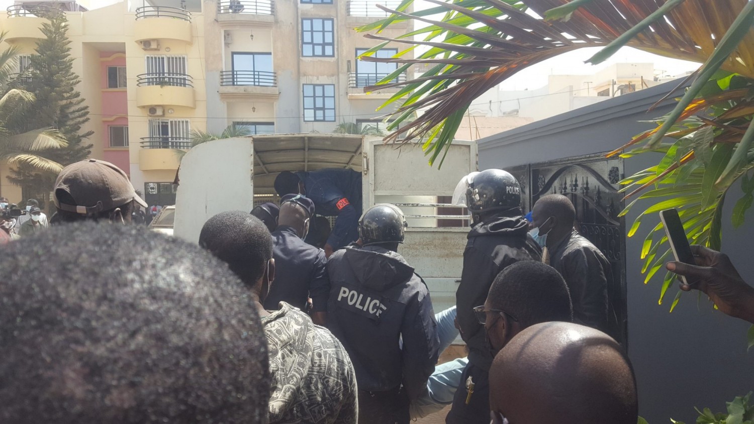 Sénégal : Le domicile d'Ousmane Sonko encerclé par les forces de l'ordre à Dakar