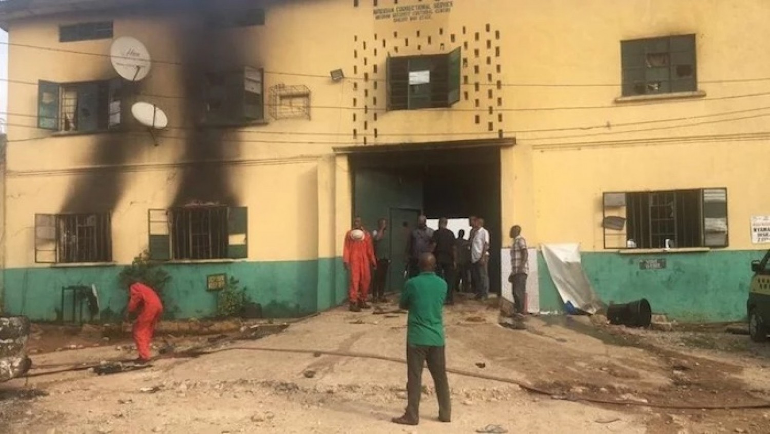 Nigeria : Plus de 300 détenus s'évadent d'une prison  après une attaque présumée de Boko Haram près d'Abuja