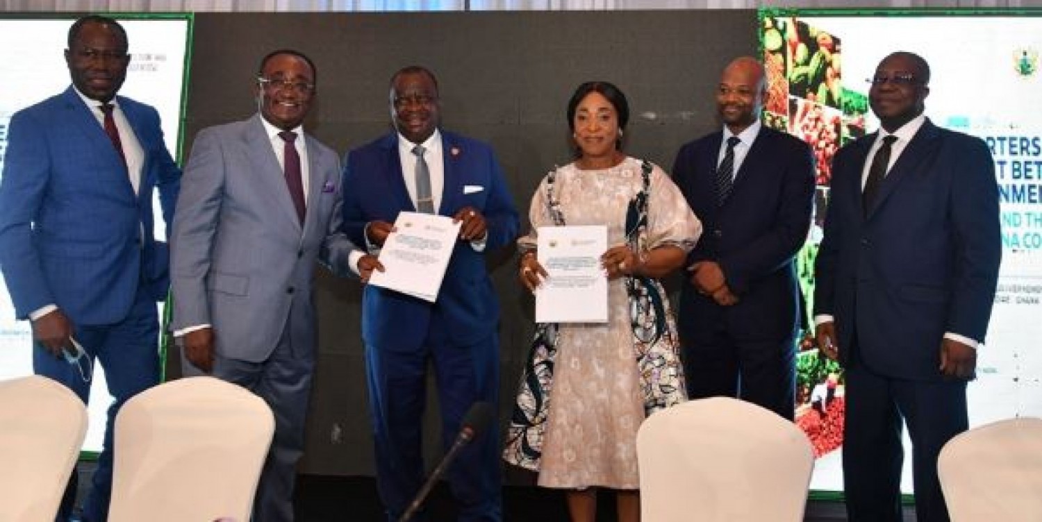 Côte d'Ivoire :  L'élaboration «Pacte économique pour un cacao durable », une réunion de haut niveau des représentants de la Côte d'Ivoire et du Ghana se tient à Accra