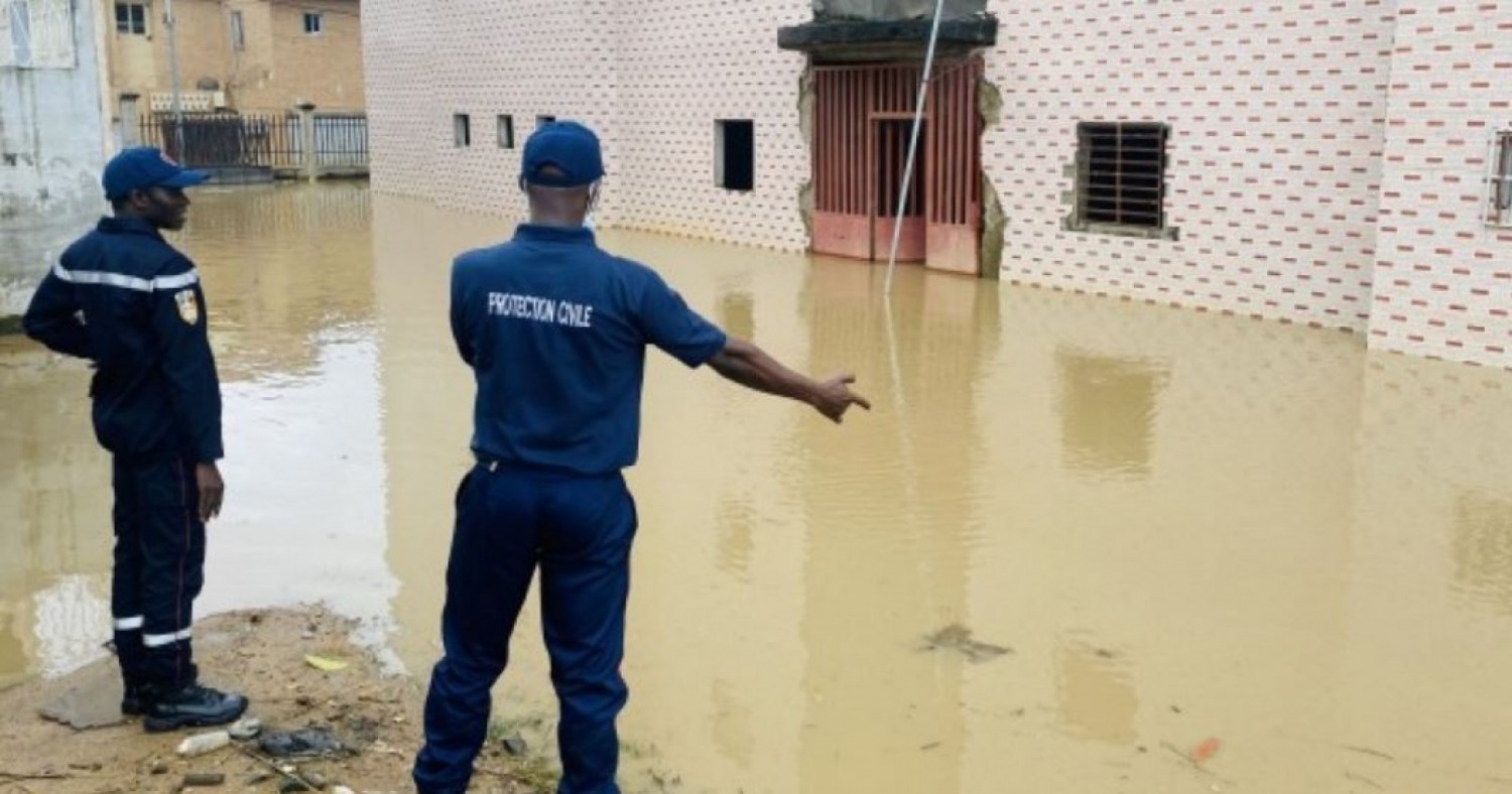 Côte d'Ivoire : Montée des eaux constatées lors de la forte pluie mardi  dans le District d'Abidjan, l'absence totale de canalisations l'une des raisons