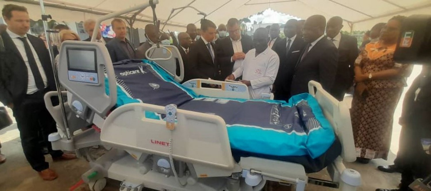 Côte d'Ivoire :  Prise en charge des malades en réanimation, la République Tchèque offre un lit médicalisé d'une valeur de 26 millions au CHU de Treichville
