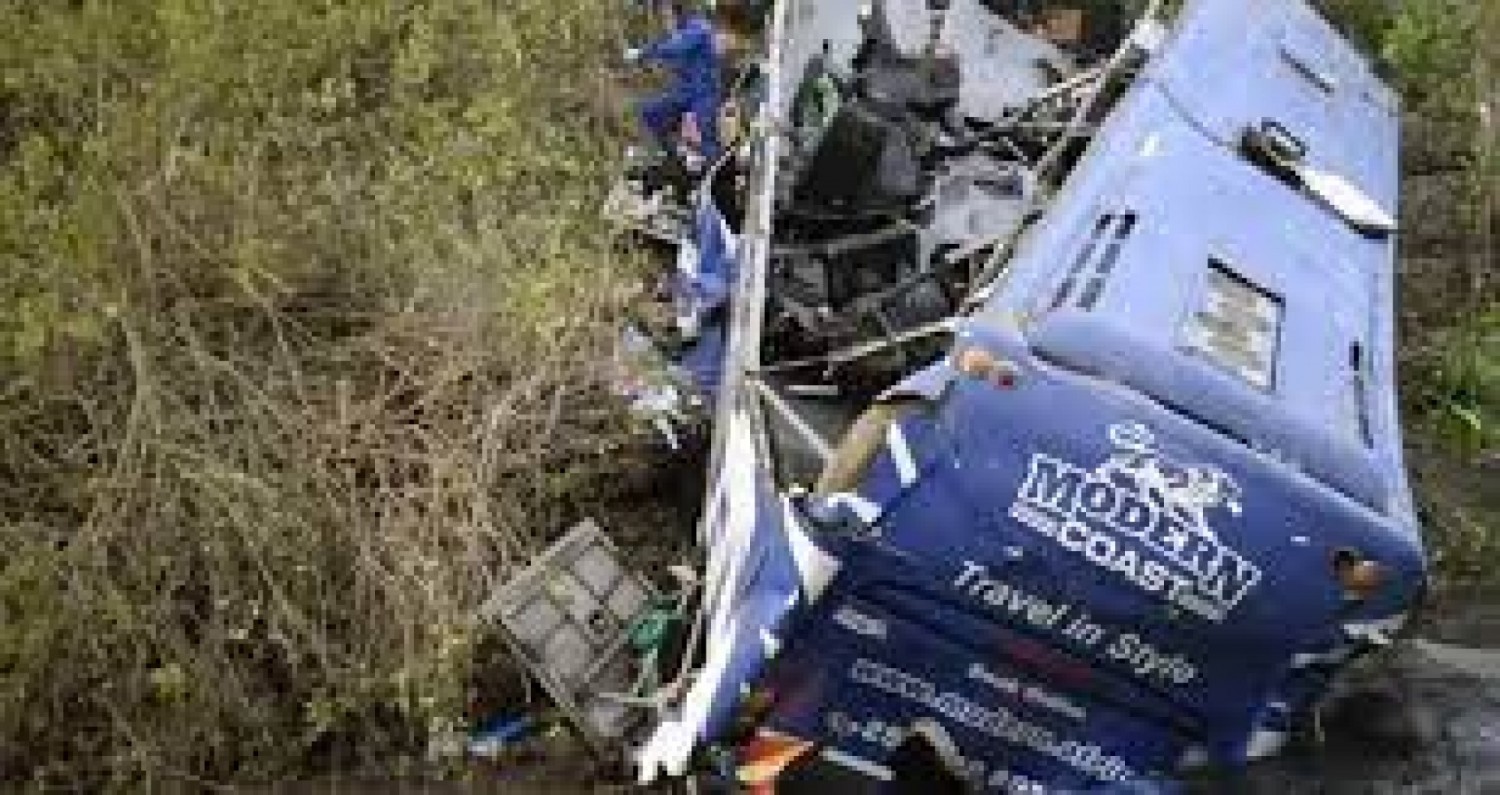 Kenya : Un bus chute d'un pont  dans le centre, au moins 34 morts