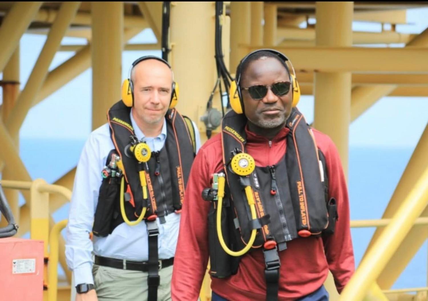 Côte d'Ivoire : Sangafowa après une visite sur la plateforme du champ baleine : « A l'état actuel des travaux, le délai de la phase 1 d'exploitation prévu en 2023 sera tenu »