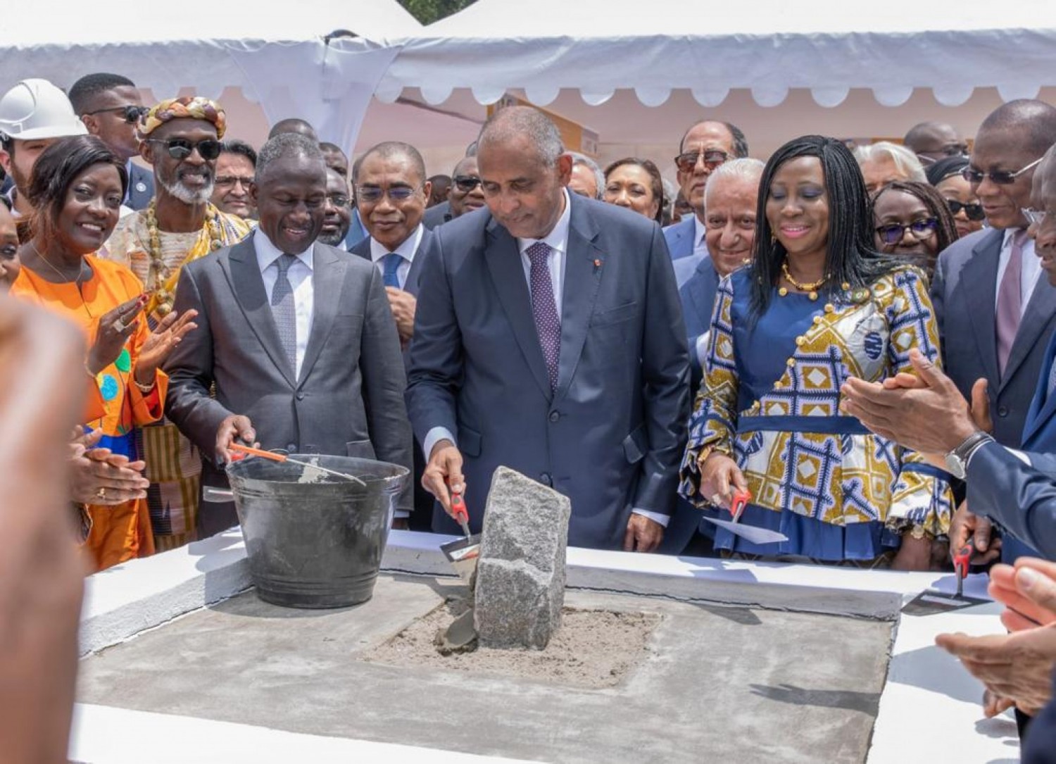 Côte d'Ivoire:    Abobo, pose de la première pierre du CHU d'un coût de réalisation de 80 milliards de FCFA par Patrick Achi, 36 mois de travaux