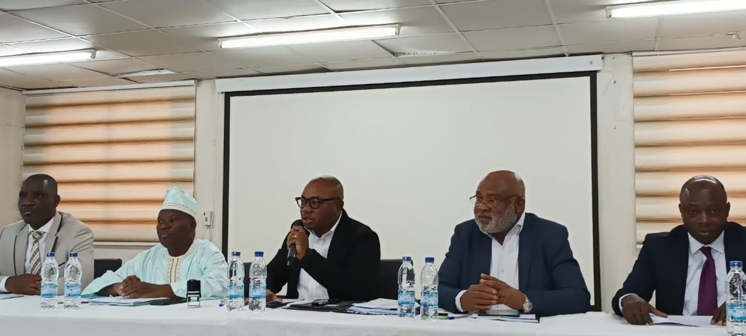 Côte d'Ivoire :  En séminaire à Abidjan, les syndicats de la DGI s'accordent sur le profil de carrière et saluent les efforts inlassables consentis par la Direction