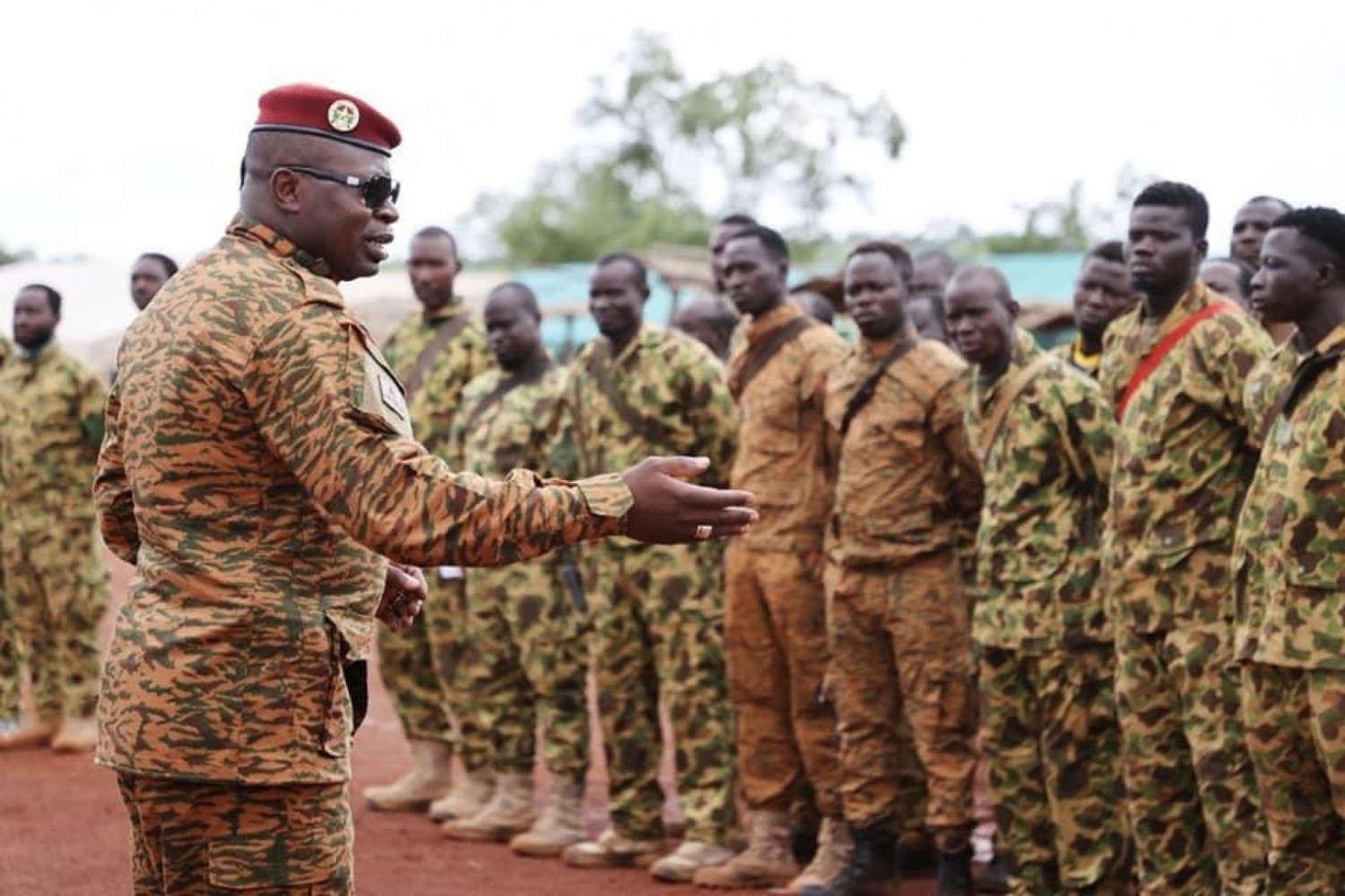 Burkina Faso : 62ᵉ anniversaire de la proclamation de l'indépendance, Damiba encourage les forces combattantes contre le terrorisme