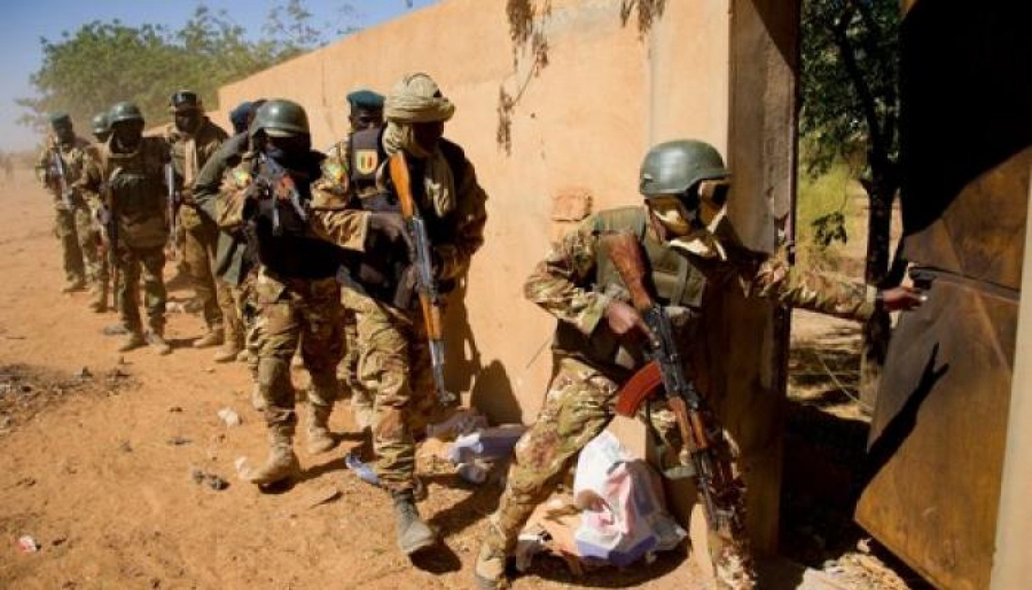 Mali : Cinq policiers tués dans une embuscade à Sona, attaque repoussée dans le nord
