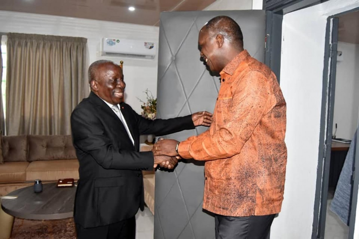 Côte d'Ivoire : Après les brouilles  décrispation Politique dans l'ouest Montagneux, Mabri échange avec le Ministre- Gouverneur Albert Flindé, réaction des deux personnalités