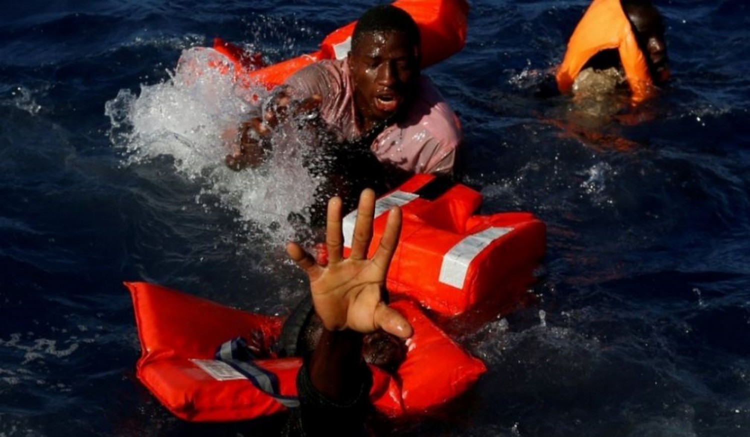Tunisie : La marine fait échouer cinq nouvelles tentatives d'immigration, 82 migrants interceptés