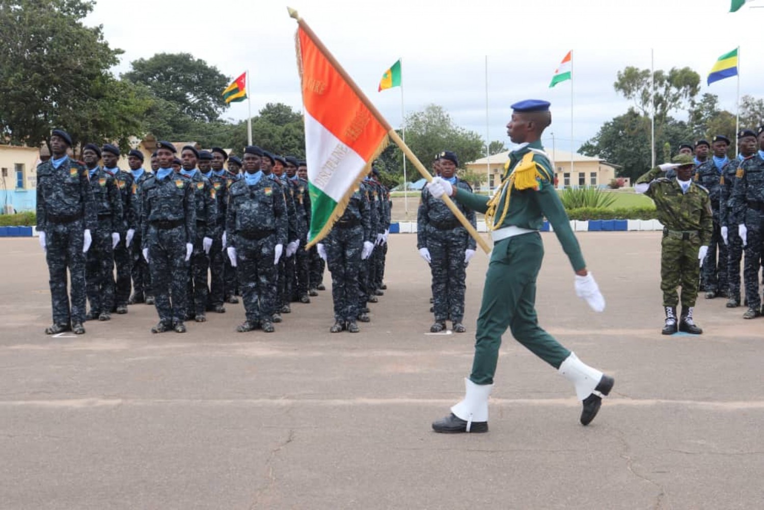 Côte d'Ivoire : Bouaké, 717 agents de la police maritime présentés au drapeau à l'ENSOA