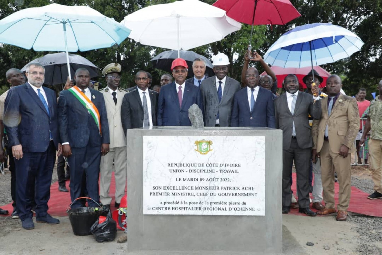 Côte d'Ivoire :    Département de Taabo, Pierre Dimba fait don d'une ambulance médicalisée à l'hôpital de Kotiessou et lance les travaux de construction du Centre de santé et la maternité de Tokohiry