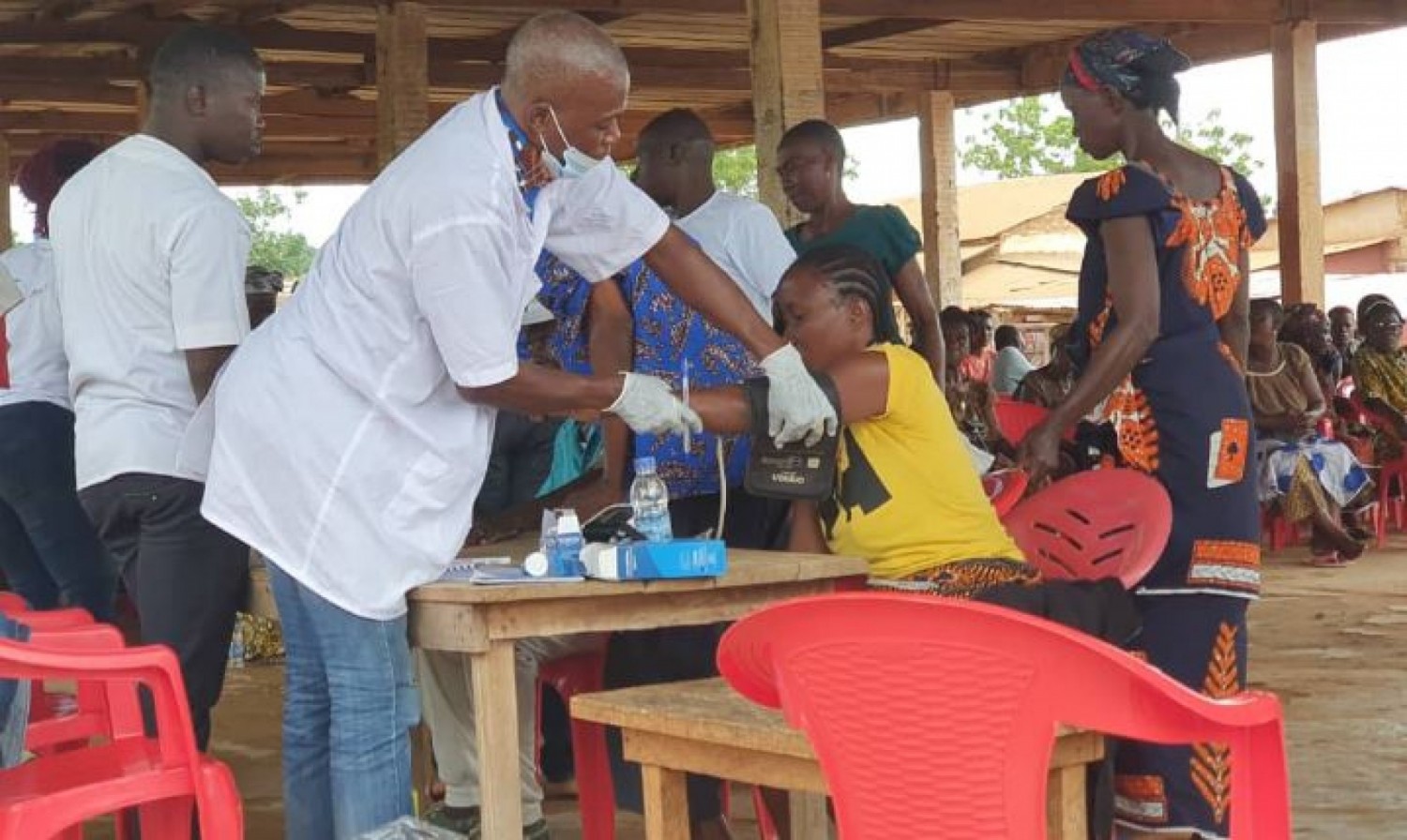 Côte d'Ivoire : Campagne multi maladies avec porte d'entrée VIH/Tuberculose à Ouragahio, plus de 500 personnes dépistées