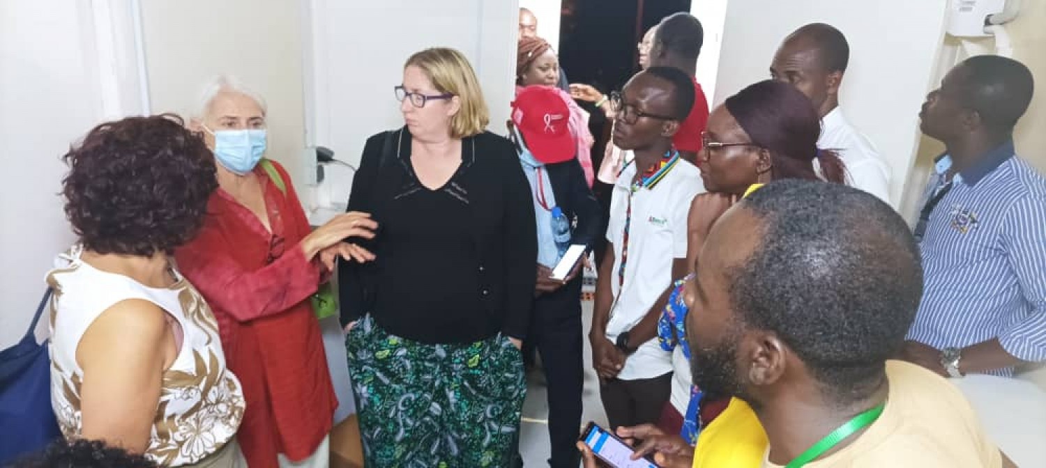 Côte d'Ivoire : Sud-comoé, le Fonds mondial de lutte contre le SIDA « satisfait des avancées de son programme » à Aboisso, sensibilise les travailleurs de sexes