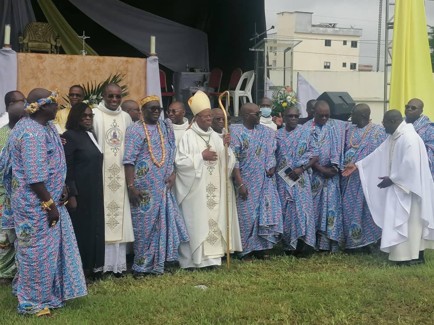 Côte d'Ivoire :    Abobo-baoulé, les chrétiens catholiques célèbrent les noces de perles de l'église bâtiment Sainte Anne et recherchent des fonds pour son agrandissement
