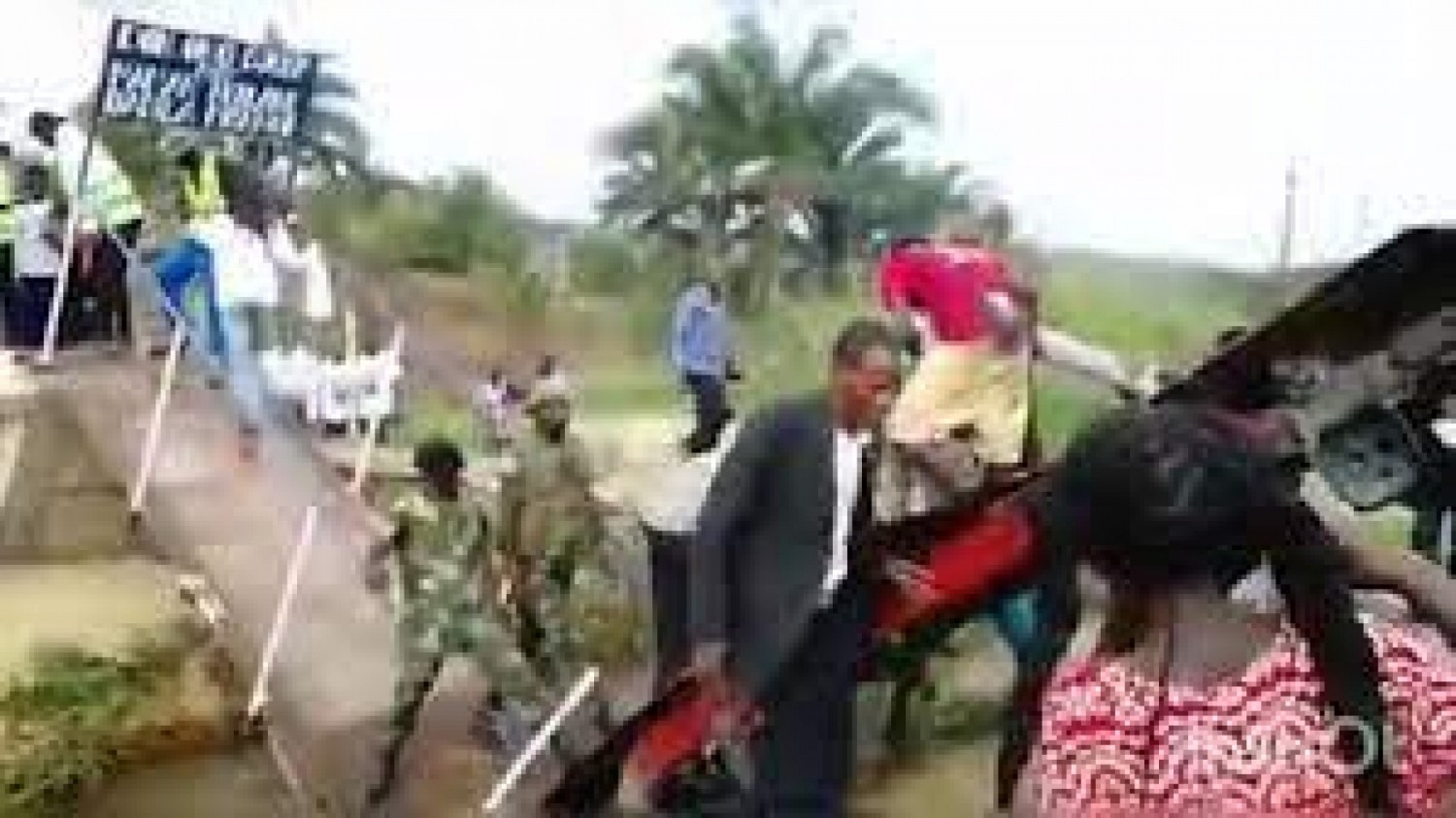 RDC : Un pont s'effondre en pleine cérémonie d' inauguration à Kinshasa