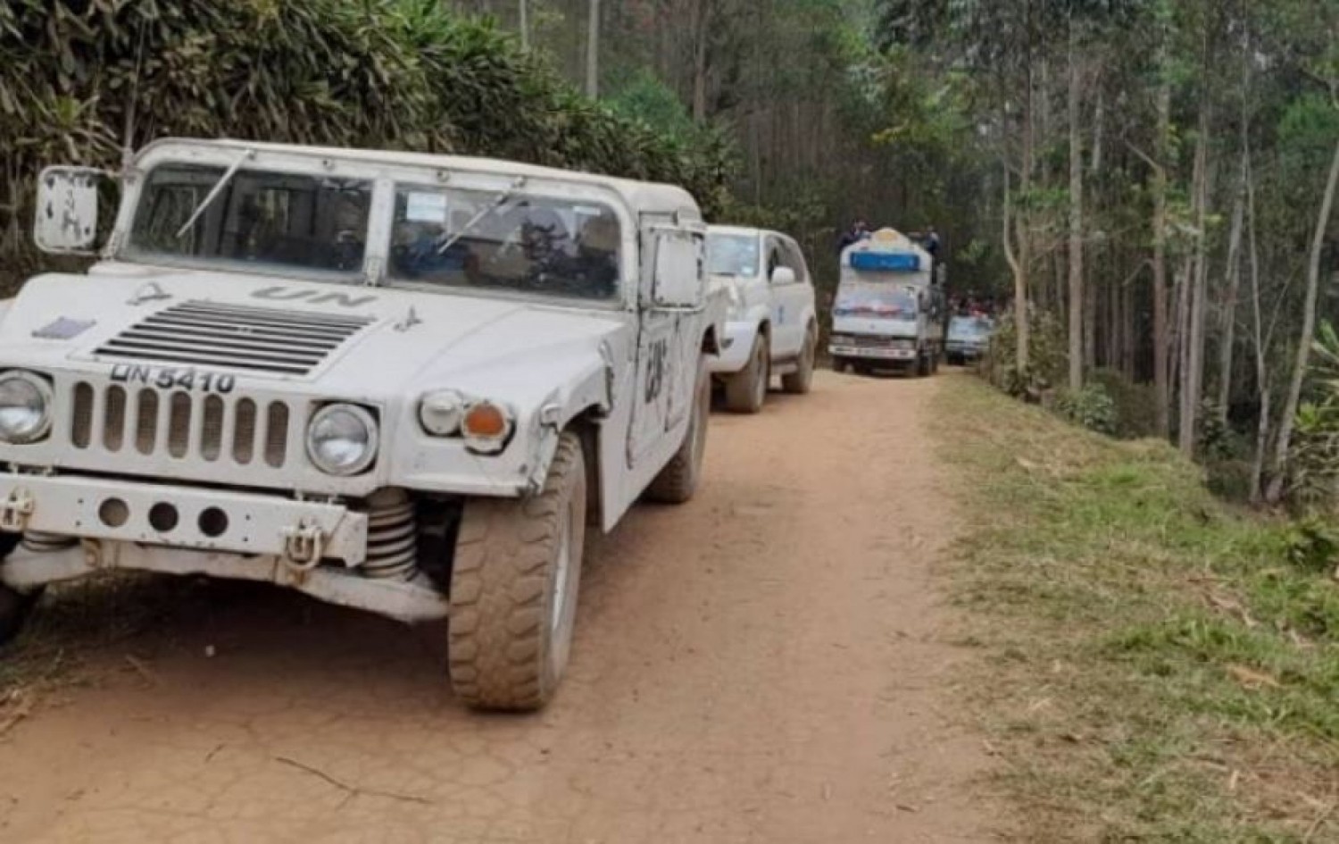 RDC : Un mort dans l'attaque d'un convoi de casques bleus par une foule à Béni