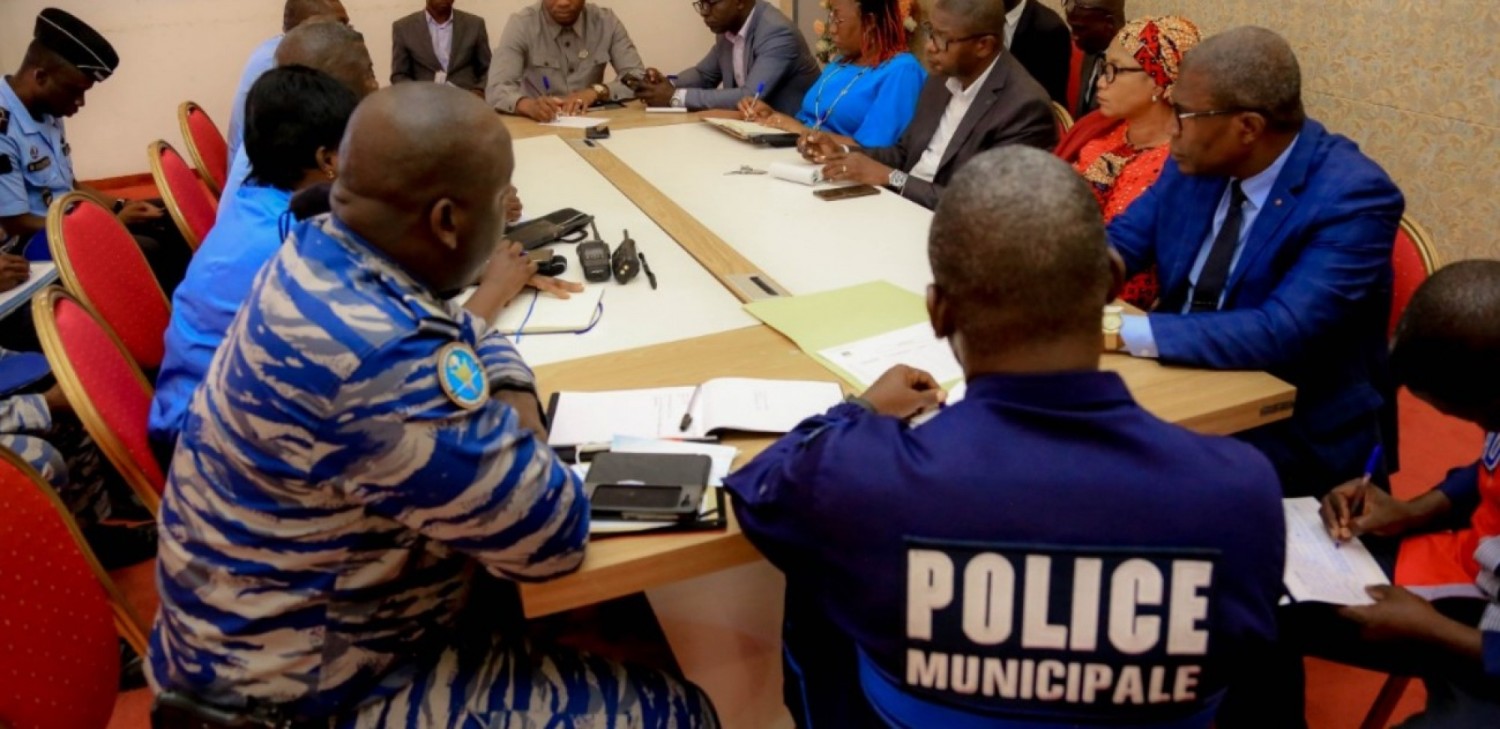 Côte d'Ivoire :   Koumassi, après le meurtre d'un adolescent, la mairie et les forces de sécurité engagent la lutte contre l'insécurité