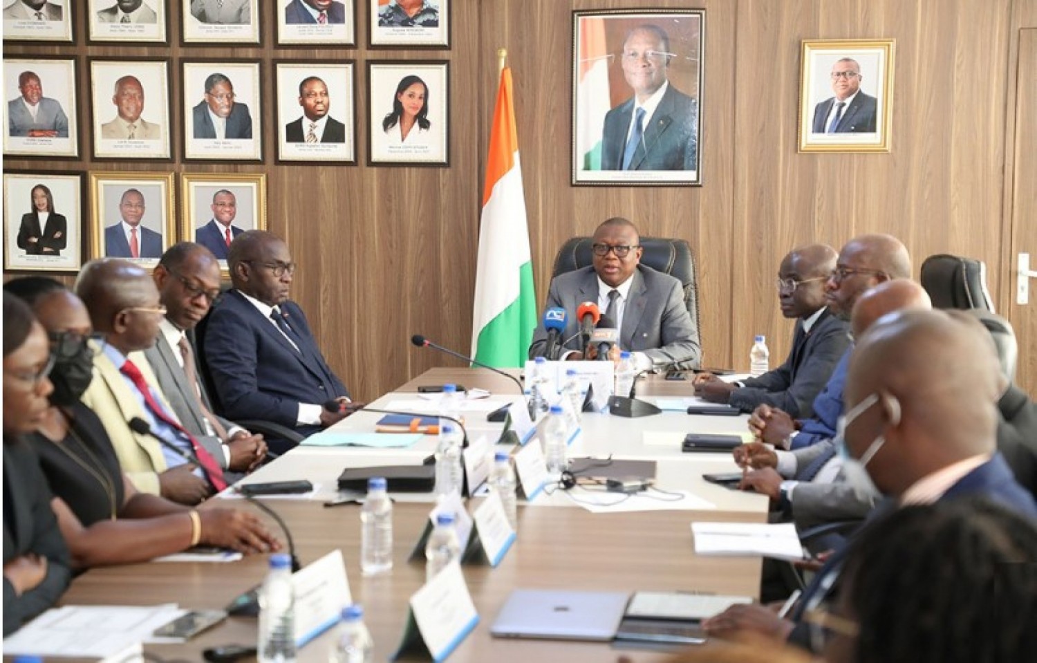 Côte d'Ivoire : Plaintes des usagers sur la qualité des réseaux mobiles, le Ministre Amadou Coulibaly convoque les acteurs  pour identifier les causes