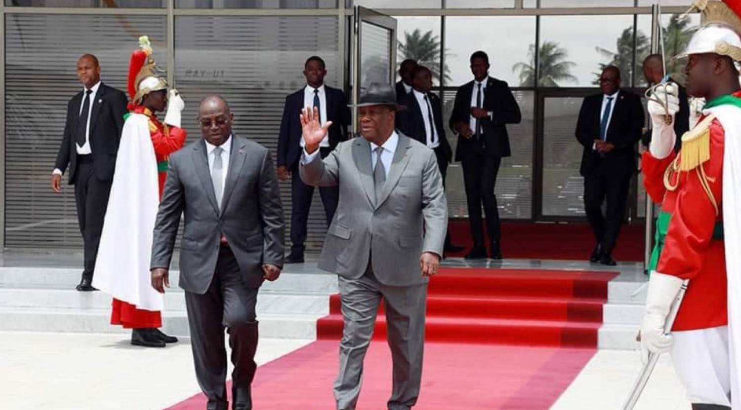 Côte d'Ivoire : Hors agenda, Alassane Ouattara s'envole pour la France