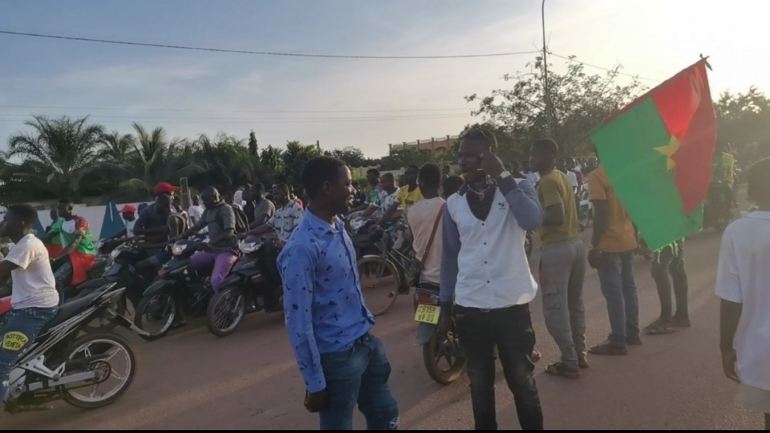 Burkina Faso : Diverses manifestations pro-junte à Ouagadougou contre la mission de la Cedeao
