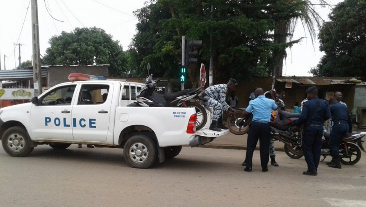 Côte d'Ivoire : Le chef du parquet  Militaire et le préfet de police se penchent sur le cas de la circulation des engins à deux roues, ce qui a été décidé