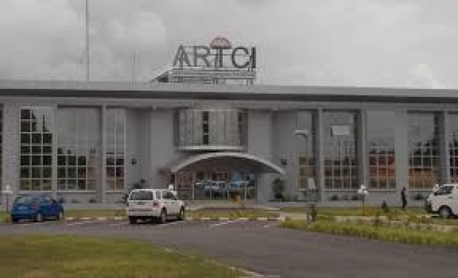 Côte d'Ivoire : Une plainte déposée à l'ARTCI contre les opérateurs mobiles, ce qu'une association de consommateurs leur reproche