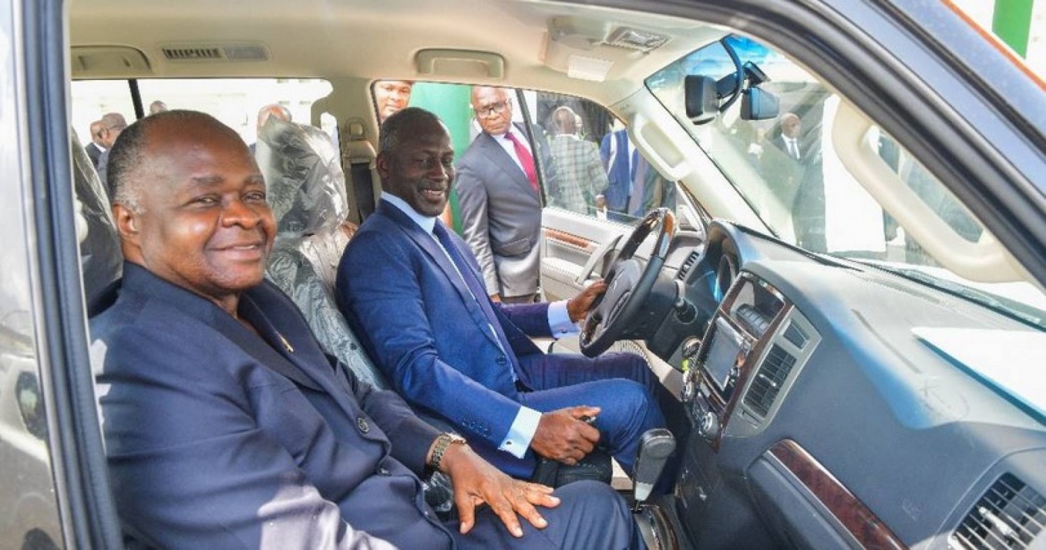 Côte d'Ivoire :  Assemblée nationale, 17 véhicules remis aux députés membres du Bureau et de la Conférence des présidents