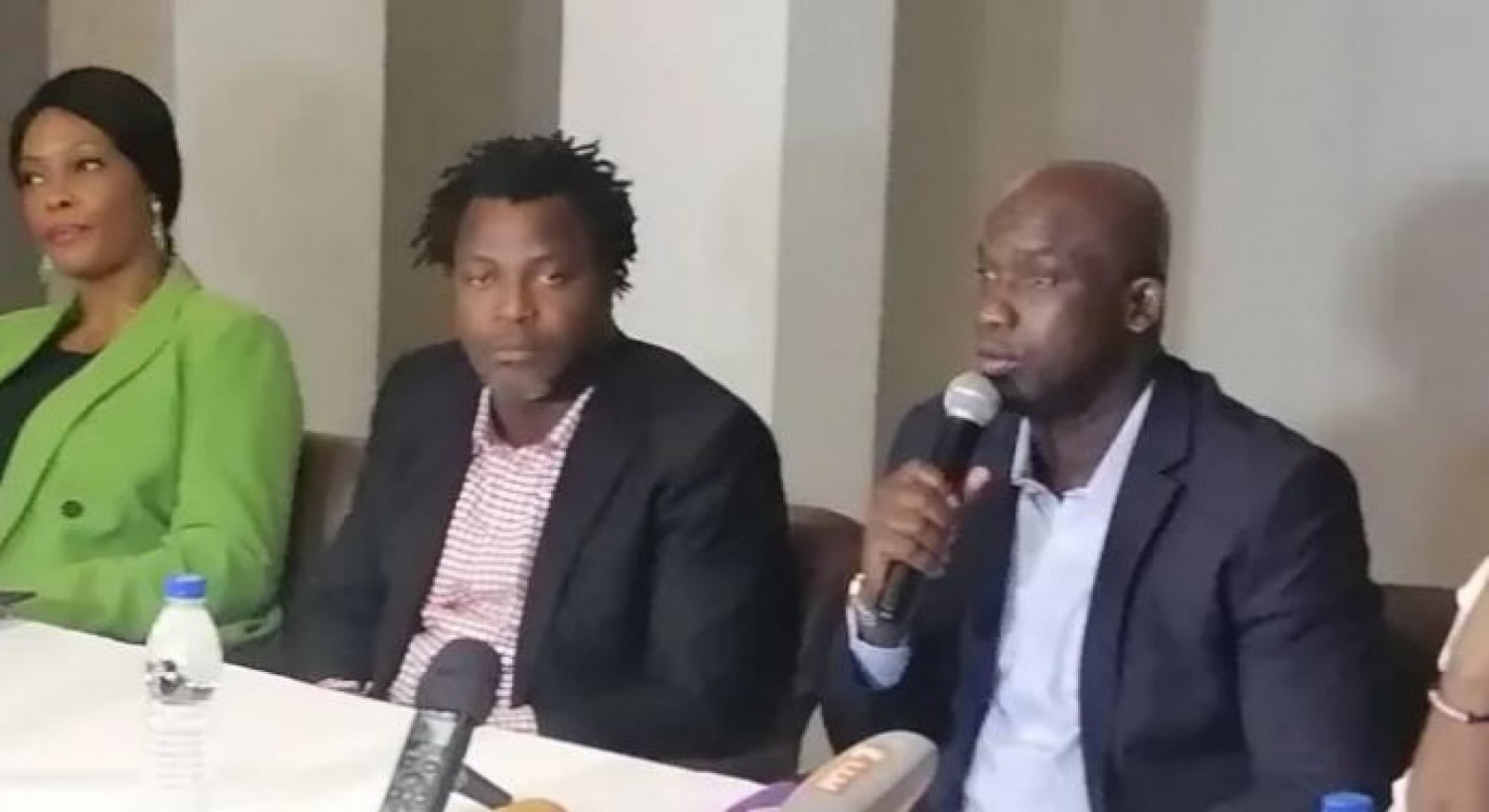 Côte d'Ivoire : Zoro Marc présente son union des footballeurs professionnels, précise qu'elle n'est pas la continuité du combat Drogba, la FIF réagit le désavoue et prend position