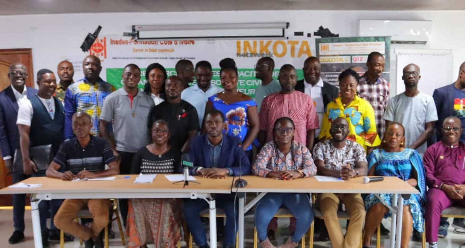 Côte d'Ivoire : Des plateformes cacaoyères de la société civile ivoirienne et ghanéenne soutiennent le boycott de la réunion des partenaires de la fondation mondiale du cacao à Bruxelles