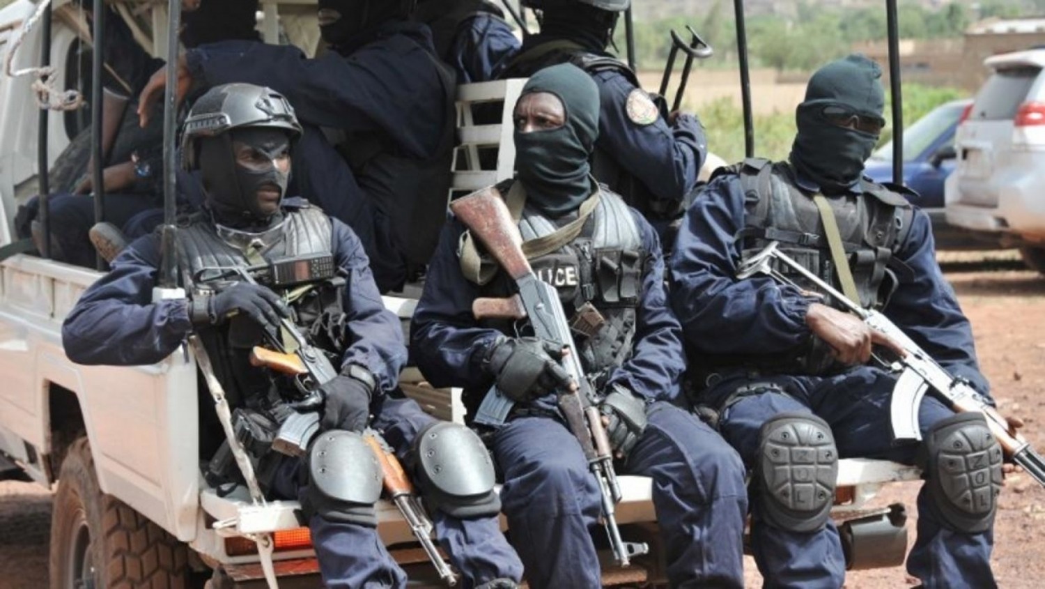 Mali : Un véhicule des forces antiterroristes touché par un engin explosif, un mort et trois blessés