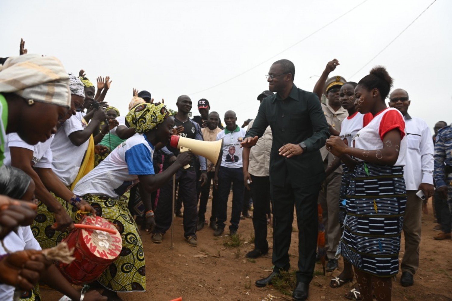 Côte d'Ivoire : Marabadiassa, Ouattara donne la lumière aux populations du village de Bouakama, le député appelle à toujours soutenir le RHDP