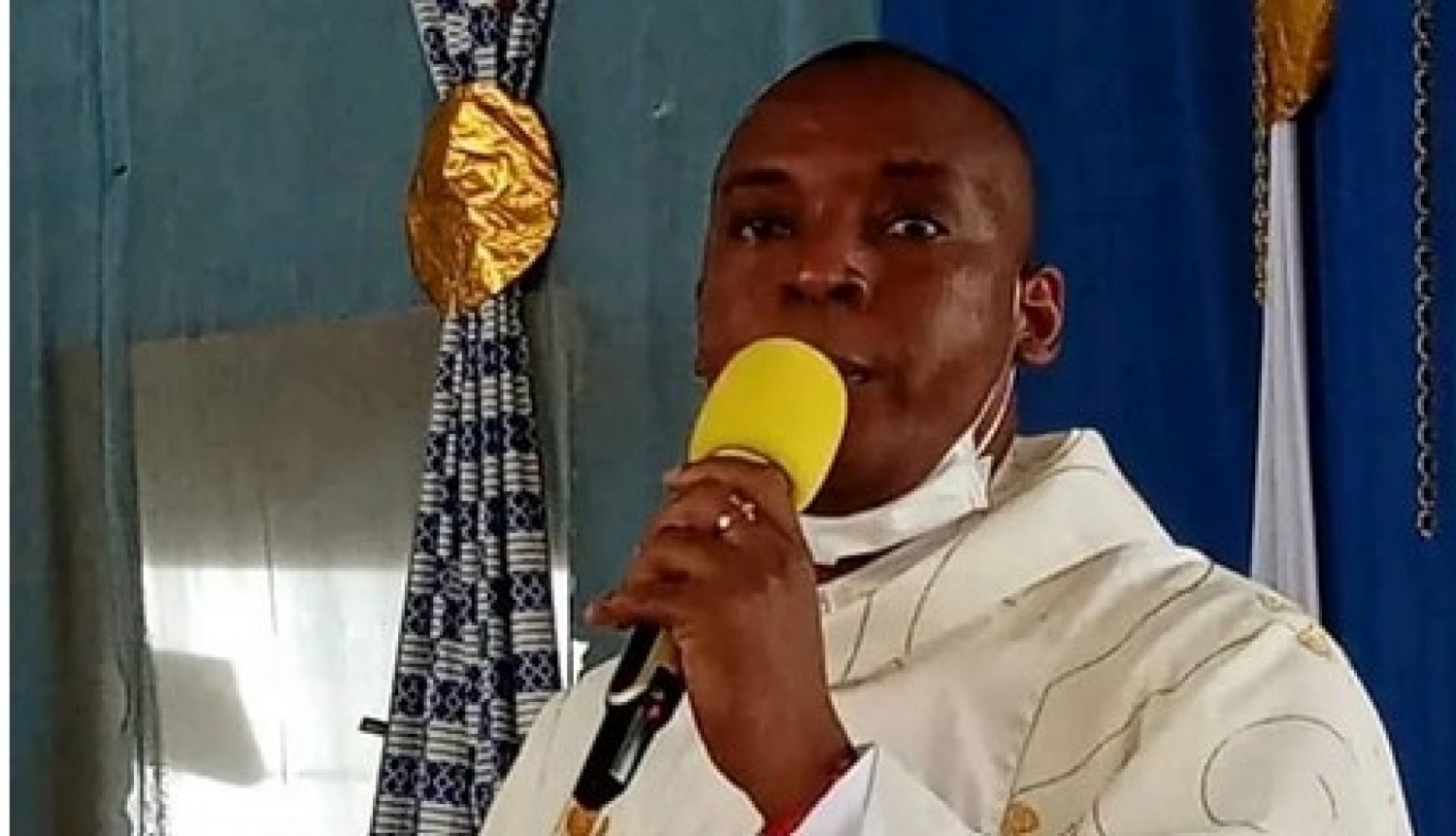 Côte d'Ivoire :   Fête de la Toussaint, un prêtre précise : « la solennité des Saints n'est pas un culte des morts, c'est la célébration des héros de la foi »